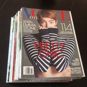Bundle of 10 Vogue Magazines!